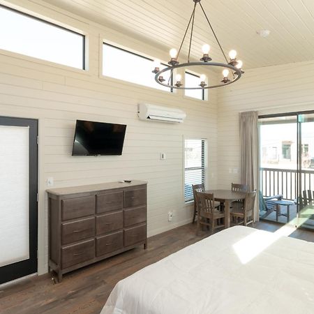 Sun Outdoors Rocky Mountains Hotel Granby Room photo